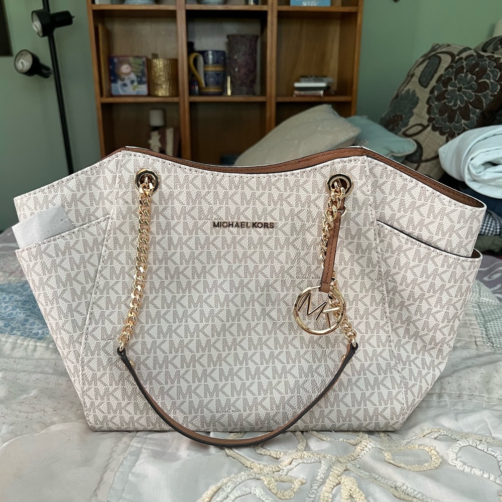 Michael Kors Jet Set Travel Large Chain Shoulder Tote new with tags